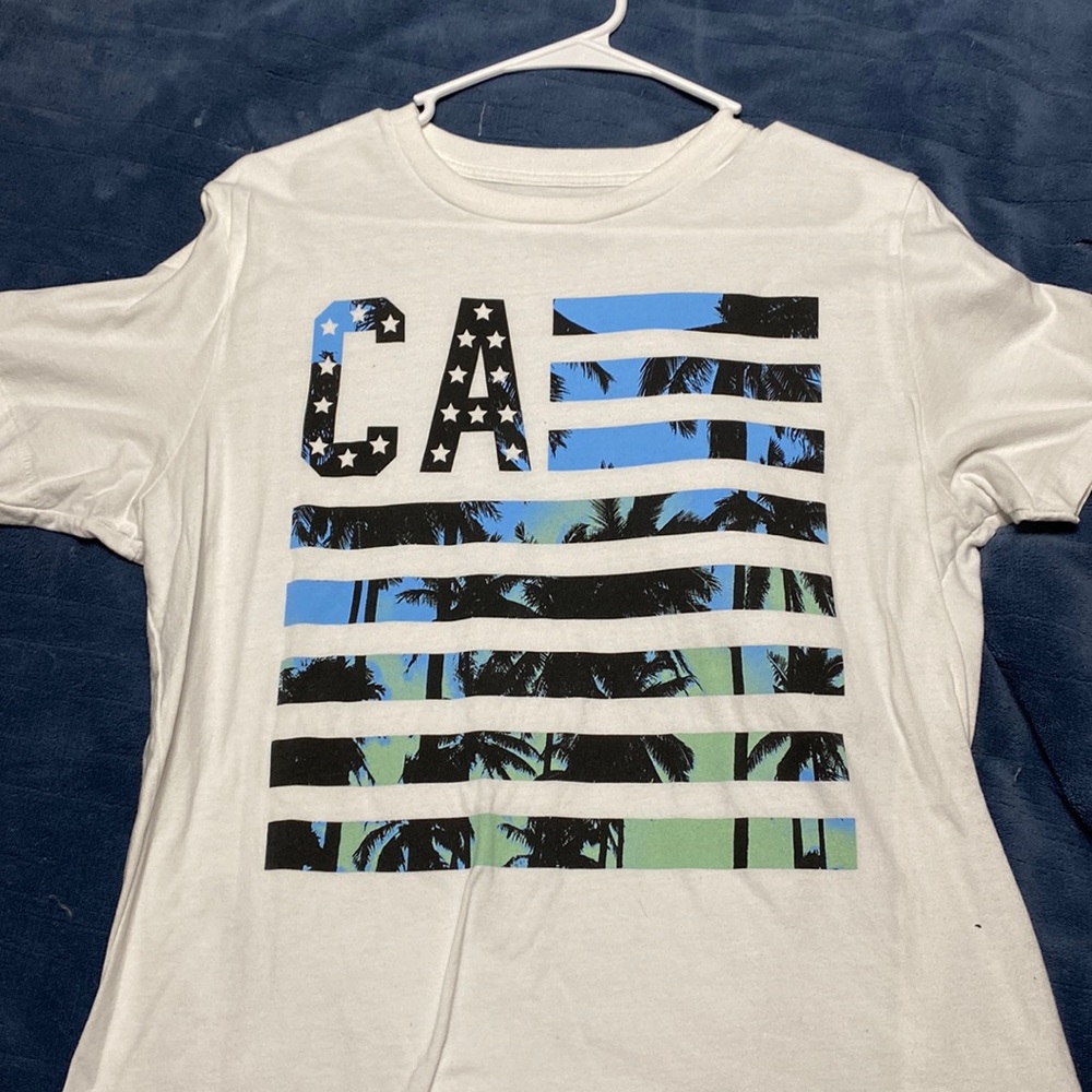 Aeropostale California flag tshirt